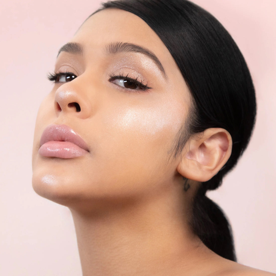 MOIRA Dreamlight Highlighter Balm – Jelly Glow Highlighter with Diamond Pearl Shine